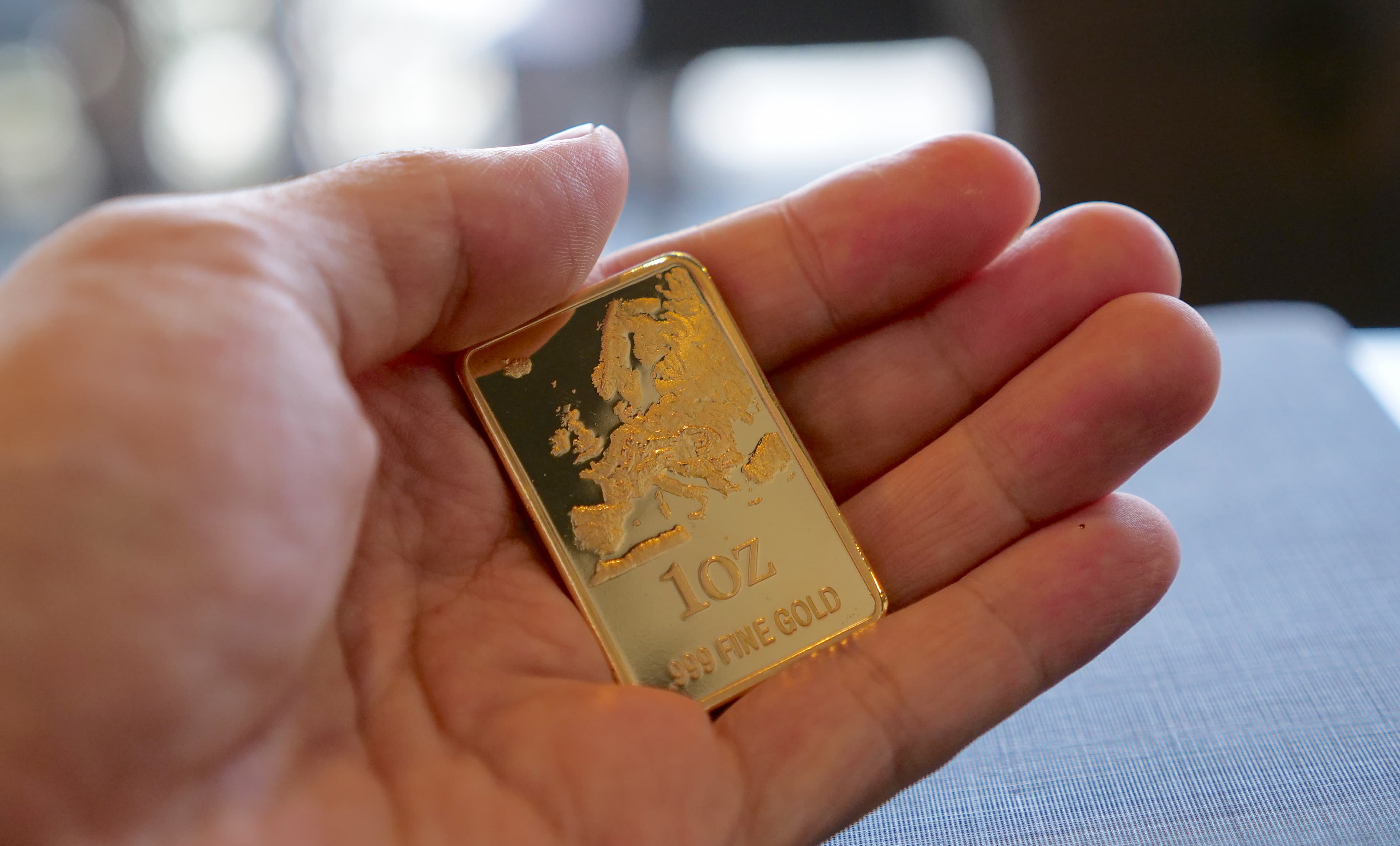 Professional Guidance: Navigating the Gold Market with Expertise