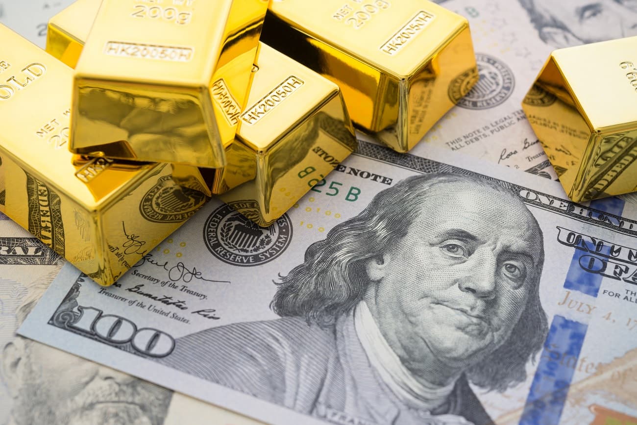 Gold Stocks vs. Gold ETFs: Which is Better for Investors?
