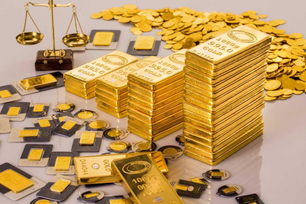 Investing in Gold Stocks: A Comprehensive Guide to Performance, Key Players, and Market Trends